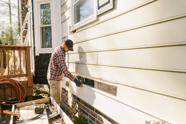 Trusted Emergency Siding Repair service in Newark, TX - Creative Siding